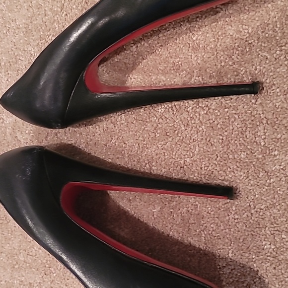 Christian Louboutin platform heels - Picture 6 of 8